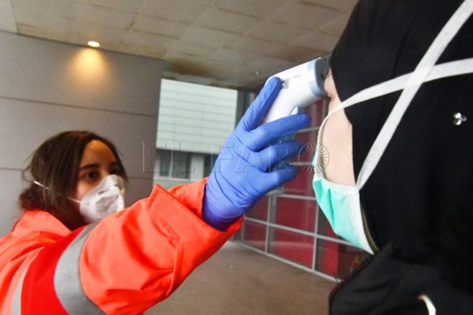 مع ارتفاع عدد الإصابات بكورونا.. إسبانيا تضع فريقا صحيا بمعبر مليلية مع ارتفاع عدد الإصابات بكورونا.. إسبانيا تضع فريقا صحيا بمعبر مليلية