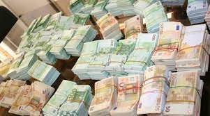 إيقاف مهاجر مغربي حاول إدخال 84950 يورو إلى المغرب إيقاف مهاجر مغربي حاول إدخال 84950 يورو إلى المغرب