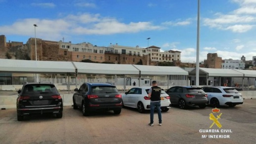 توقيف شخصين إثر محاولتهما تهريب سيارات فاخرة من أوروبا إلى المغرب