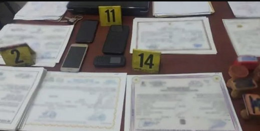 دبلومات وشواهد بكالوريا مزورة للبيع.. والأمن يدخل على الخط دبلومات وشواهد بكالوريا مزورة للبيع.. والأمن يدخل على الخط