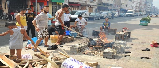 مدينة مغربية تمنع شي رؤوس الأضاحي في الشوارع حفاظا على نظافتها