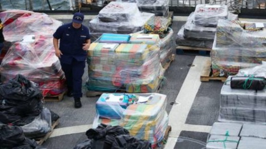 السلطات الألمانية تحجز طنا من مخدر الكوكايين وتوقف مغربيين السلطات الألمانية تحجز طنا من مخدر الكوكايين وتوقف مغربيين