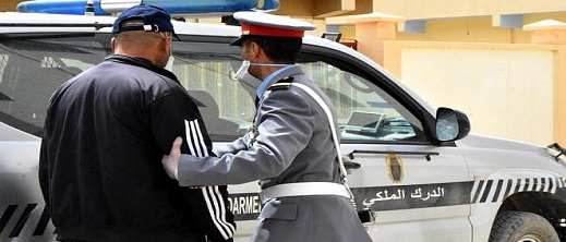 الإطاحة بشبكة للنصب والاحتيال يتزعمها عسكري نافذ الإطاحة بشبكة للنصب والاحتيال يتزعمها عسكري نافذ