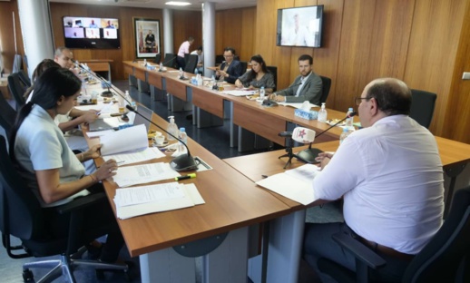 بوصوف يعقد لقاء تشاوريا لبحث سبل مساهمة الأطر الطبية من مغاربة العالم في القطاع الصحي بالمغرب بوصوف يعقد لقاء تشاوريا لبحث سبل مساهمة الأطر الطبية من مغاربة العالم في القطاع الصحي بالمغرب