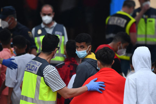 مدريد تقرر نقل قاصرين مغاربة غير مصحوبين من مليلية وسبتة إلى إسبانيا