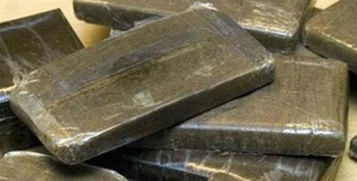 سلطات اسبانيا تصادر طنين من الحشيش على متن قاربين ترفيهيين سلطات اسبانيا تصادر طنين من الحشيش على متن قاربين ترفيهيين