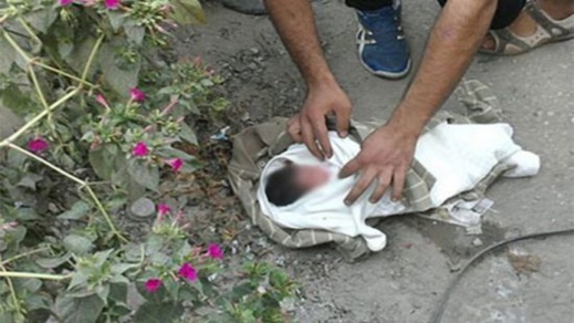 العثور على رضيعة حديثة الولادة متخلى عنها نواحي الناظور العثور على رضيعة حديثة الولادة متخلى عنها نواحي الناظور