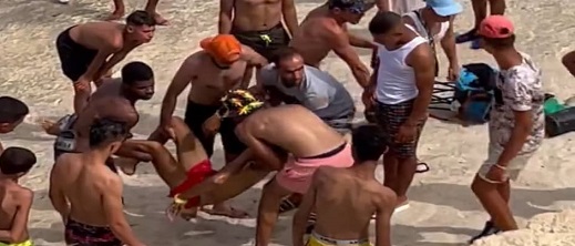 تسع وفيات.. الوقاية المدنية تنقذ 730 شخصا من الغرق في شواطئ الناظور تسع وفيات.. الوقاية المدنية تنقذ 730 شخصا من الغرق في شواطئ الناظور