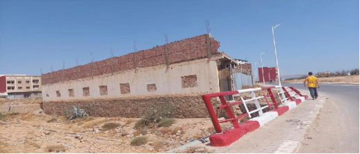 صباغة حاجز قنطرة آيل للسقوط.. هل أصبح برنامج أوراش ثقبا أسودا لتبديد الأموال العمومية باسم تشغيل العاطلين ؟ صباغة حاجز قنطرة آيل للسقوط.. هل أصبح برنامج أوراش ثقبا أسودا لتبديد الأموال العمومية باسم تشغيل العاطلين ؟