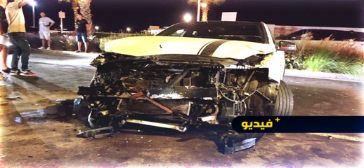 شاهدوا.. سائق "متهور" يصطدم بأربع سيارات بكورنيش الناظور