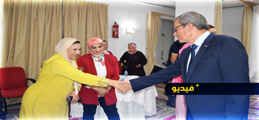 عامل الناظور يستمع لمشاكل مغاربة العالم بمناسبة اليوم الوطني للمهاجر عامل الناظور يستمع لمشاكل مغاربة العالم بمناسبة اليوم الوطني للمهاجر