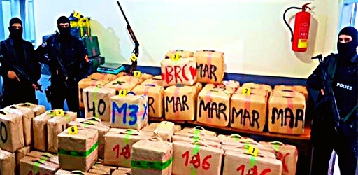 في عملية نوعية.. الشرطة القضائية للناظور تتدخل بالدريوش وتعتقل 4 أشخاص وتحجز كمية مهمة من المخدرات في عملية نوعية.. الشرطة القضائية للناظور تتدخل بالدريوش وتعتقل 4 أشخاص وتحجز كمية مهمة من المخدرات