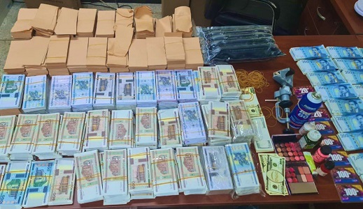 توقيف شبكة إجرامية تنشط في تزوير العملات الأجنبية