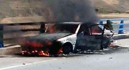 بالفيديو.. ناظوري تحترق سيارته كاملة بطريق واد ملال والدرك غائب عن الإغاثة