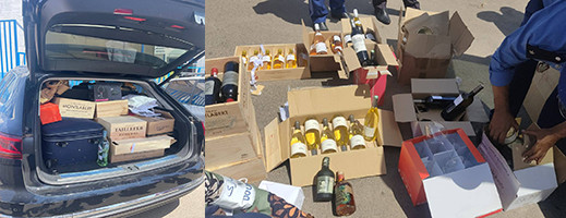 السلطات تحجز كمية كبيرة من الخمور المهربة بباب مليلية السلطات تحجز كمية كبيرة من الخمور المهربة بباب مليلية