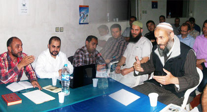 حزب العدالة والتنمية يؤطر لقاء تواصليا مع مناضليه ببني بوعياش حزب العدالة والتنمية يؤطر لقاء تواصليا مع مناضليه ببني بوعياش