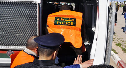أمن الناظور يوقف مُرَوّجًا للمخدرات وبحوزته كمية مهمة من الشيرا أمن الناظور يوقف مُرَوّجًا للمخدرات وبحوزته كمية مهمة من الشيرا