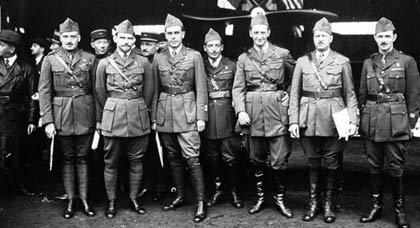 الطيارون الأمريكيون الذين حاربوا بن عبد الكريم الخطابي الطيارون الأمريكيون الذين حاربوا بن عبد الكريم الخطابي