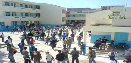 جمعية آباء ثانوية مقدم بوزيان بأركمان تشكو قلة الموارد البشرية الإدارية بالمؤسسة جمعية آباء ثانوية مقدم بوزيان بأركمان تشكو قلة الموارد البشرية الإدارية بالمؤسسة