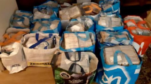 السلطات الهولندية تدين مهاجرا مغربيا عثرت على 12.5 مليون يورو في منزله السلطات الهولندية تدين مهاجرا مغربيا عثرت على 12.5 مليون يورو في منزله