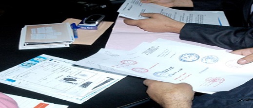 الشرطة القضائية في مقر جماعة زايو للتحقيق في تزوير العقود الشرطة القضائية في مقر جماعة زايو للتحقيق في تزوير العقود