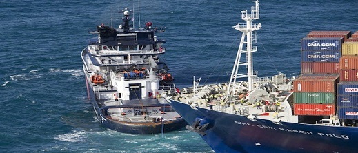 اصطدام سفينة تجارية تركية بباخرة مغربية اصطدام سفينة تجارية تركية بباخرة مغربية