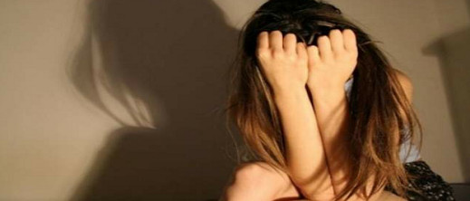 متابعة مستشار جماعي في حالة اعتقال بتهمة الاستغلال الجنسي لفتاة قاصر متابعة مستشار جماعي في حالة اعتقال بتهمة الاستغلال الجنسي لفتاة قاصر