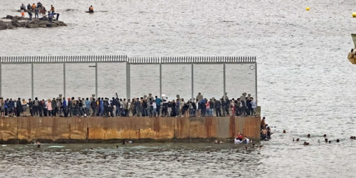 المغرب يشكو قلة المساعدات للتصدي للهجرة غير النظامية المغرب يشكو قلة المساعدات للتصدي للهجرة غير النظامية