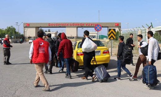 تركيا تشرع في تنفيذ قرار طرد مئات المهاجرين المغاربة تركيا تشرع في تنفيذ قرار طرد مئات المهاجرين المغاربة