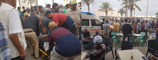 صور.. دراجة نارية تدهس مسنا يبلغ من العمر 70 عاما بأركمان صور.. دراجة نارية تدهس مسنا يبلغ من العمر 70 عاما بأركمان