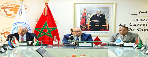 بوصوف يستعرض تحولات الهجرة وإشكاليات اليمين المتطرف في أوروبا أمام السفراء المعتمدين بالمغرب