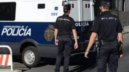 استغلال فتاة مغربية قاصر وتشغيلها بطريقة غير قانونية يقود 4 أشخاص للاعتقال بمليلية استغلال فتاة مغربية قاصر وتشغيلها بطريقة غير قانونية يقود 4 أشخاص للاعتقال بمليلية