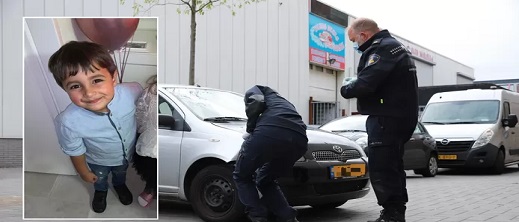 نوفل.. طفل مغربي يقاوم من أجل الحياة بعد تعرضه لحادث خطير في لاهاي