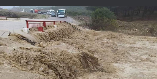 مأساة.. فيضان الحسيمة يجرف سيدة في الستين من عمرها مأساة.. فيضان الحسيمة يجرف سيدة في الستين من عمرها