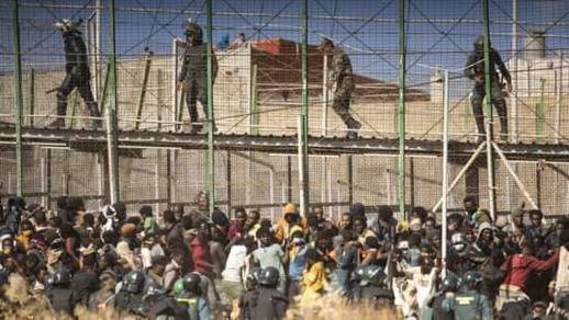 استئنافية الناظور توزع أحكاما بين سنتين وثلاث سنوات على 15 مهاجرا سودانيا متورطا في أحداث مليلية