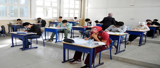 إجراء حكومي جديد ضد "الفرنسة".. تعميم الإنجليزية في السلك الإعدادي إجراء حكومي جديد ضد "الفرنسة".. تعميم الإنجليزية في السلك الإعدادي