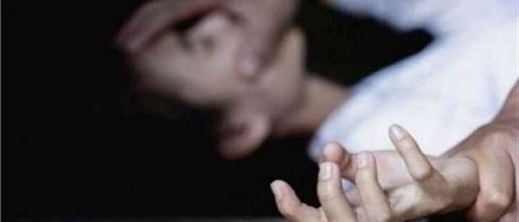 شاب يستغل غياب شقيقه عن المنزل ويقوم بهتك عرض زوجته القاصر شاب يستغل غياب شقيقه عن المنزل ويقوم بهتك عرض زوجته القاصر