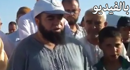 نجيب الزروالي يلقي موعظة مؤثرة بمقبرة مولاريس نجيب الزروالي يلقي موعظة مؤثرة بمقبرة مولاريس