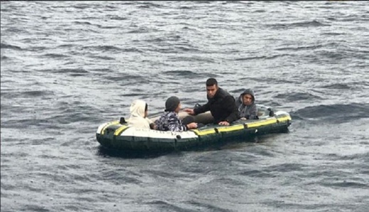 ثمانية مهاجرين مغاربة يصلون إلى مليلية على متن قارب مطاطي