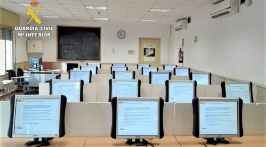 إيقاف مغربي بإسبانيا استعان بشخص آخر لاجتياز امتحان رخصة السياقة مكانه إيقاف مغربي بإسبانيا استعان بشخص آخر لاجتياز امتحان رخصة السياقة مكانه