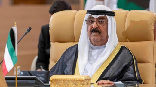 أمير الكويت يتخلف عن حضور القمة العربية بالجزائر
