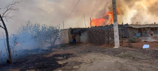 صور.. اندلاع حريق بورشة لصناعة القصب ضواحي مدينة العروي صور.. اندلاع حريق بورشة لصناعة القصب ضواحي مدينة العروي