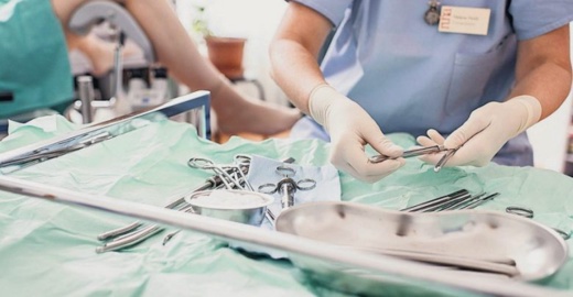 وهبي يدافع عن تبسيط شروط الإجهاض خارج إطار الزواج وهبي يدافع عن تبسيط شروط الإجهاض خارج إطار الزواج