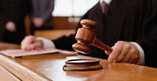 بعد شكاية من العامل.. الحبس النافذ لرئيس مجلس إقليمي