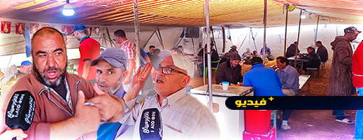 شاهدوا.. خيام المأكولات الشعبية بأسواق الريف مهنة تاريخية توارثتها الأجيال أبا عن جد شاهدوا.. خيام المأكولات الشعبية بأسواق الريف مهنة تاريخية توارثتها الأجيال أبا عن جد