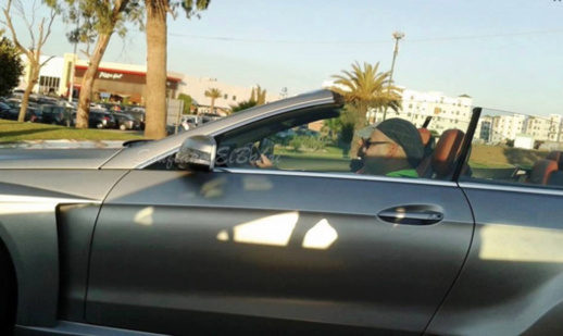 محمد السادس يظهر بـ"لوك" جديد في عطلته الخاصة بتطوان