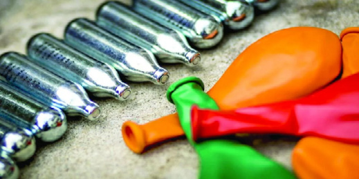 غاز الضحك يثير الرعب في أوروبا غاز الضحك يثير الرعب في أوروبا