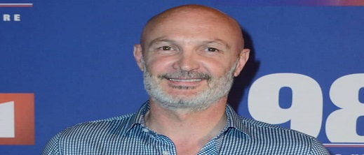 لاعب المنتخب الفرنسي السابق لاعب المنتخب الفرنسي السابق