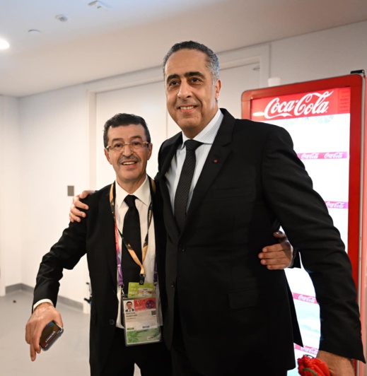 صور.. الحموشي والمنصوري يهنئان مدرب ولاعبي المنتخب المغربي