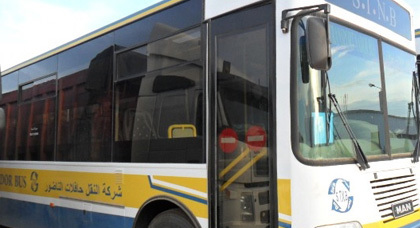 عناصر من جمهور النادي القنيطري تقدم على تخريب حافلة لنقل الركاب بالناظور
